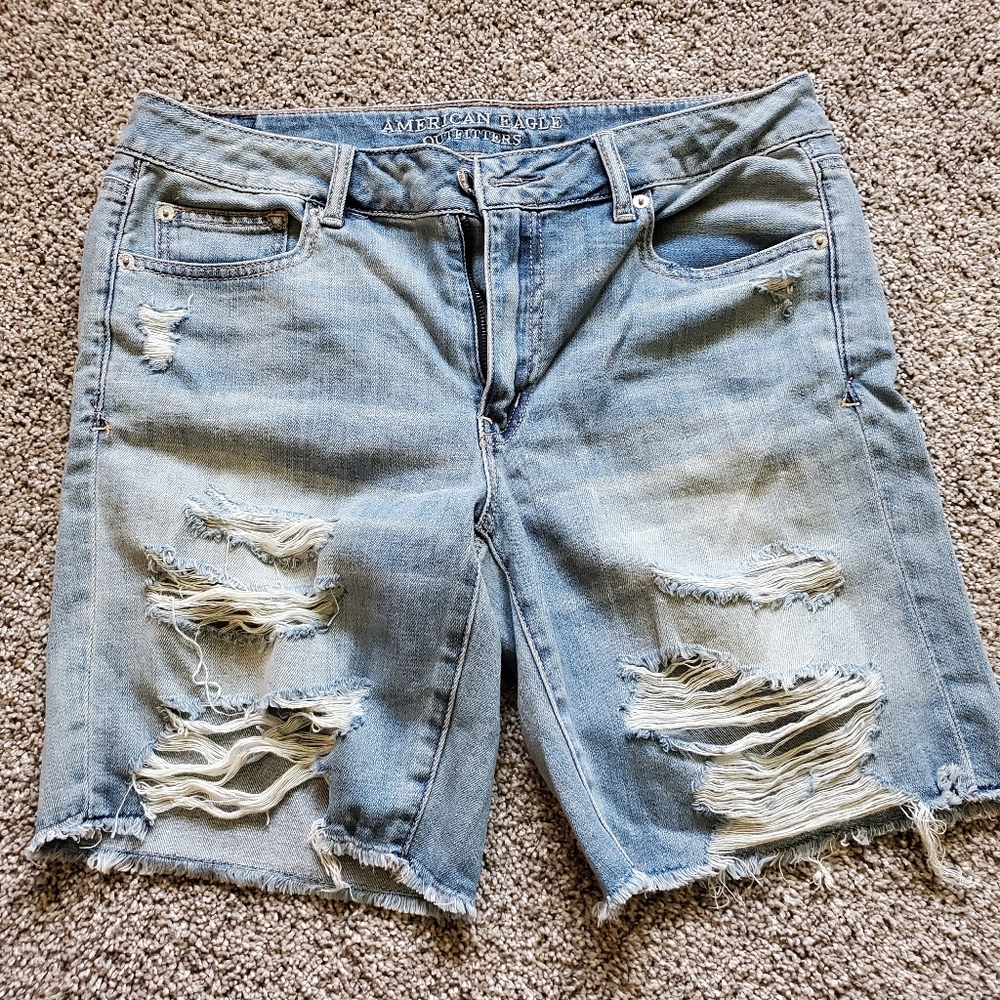 AE slouchy Bermuda shorts